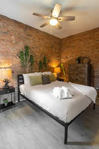 BlackHaus Flooring - Flooring showroom 2